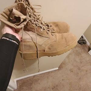 Combat boots